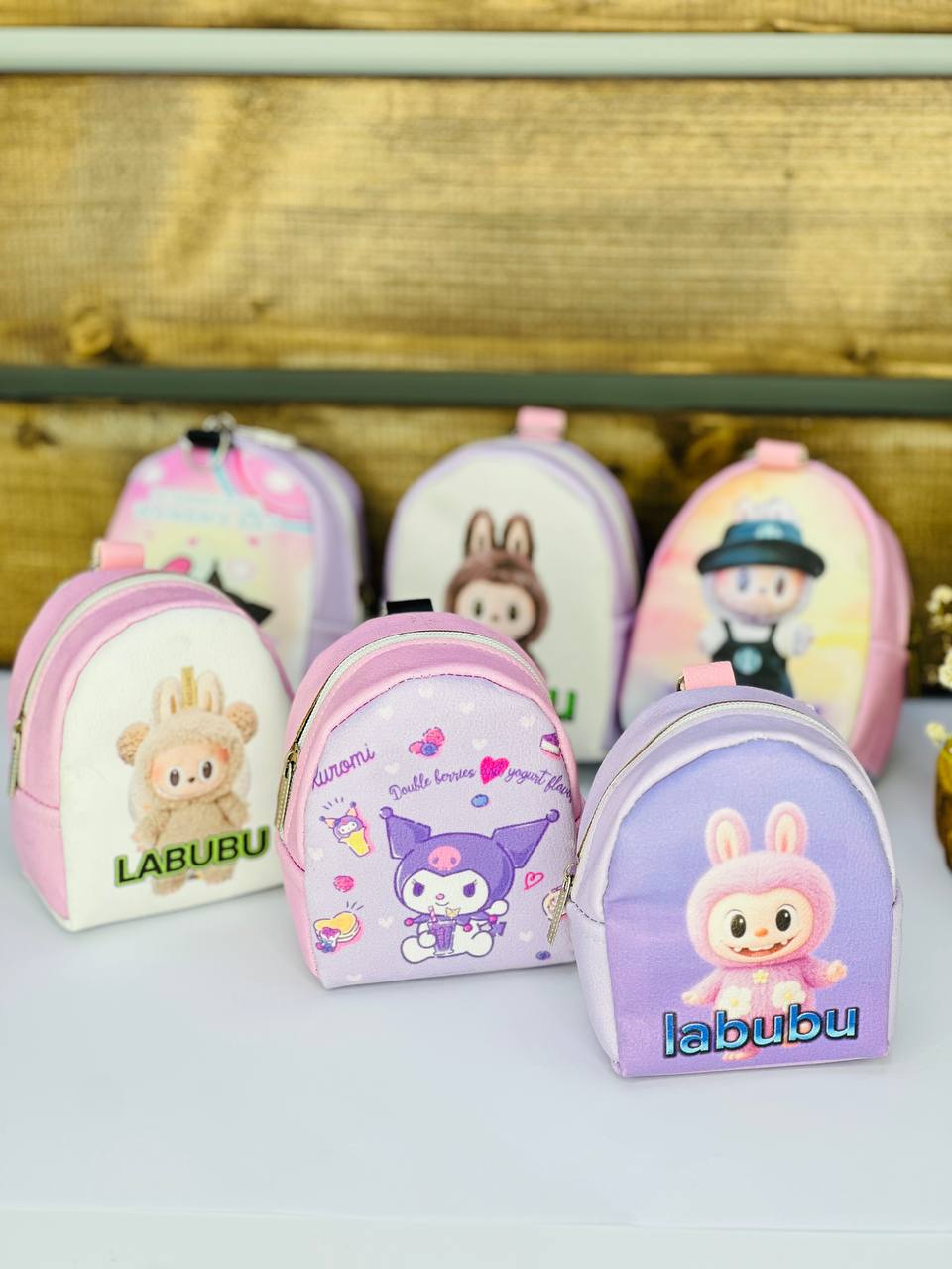 جا هندزفری طرح‌های فانتزی – محصول کاربردی برای نظم دادن کیف‌تون